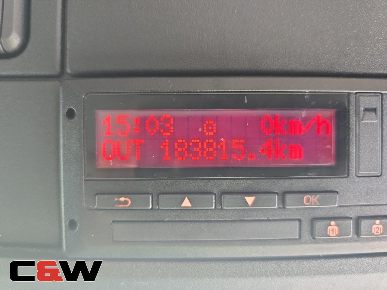 Vehicle image 33